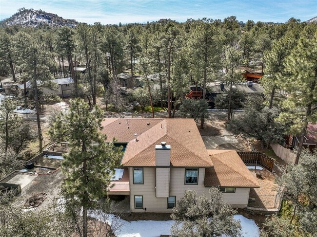 Building Photo - Beautiful home in the Mountain Club!