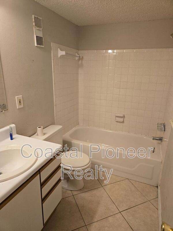 Building Photo - 7511 Pitch Pine Cir