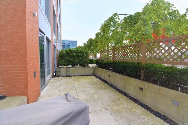 Building Photo - 13835 39th Ave