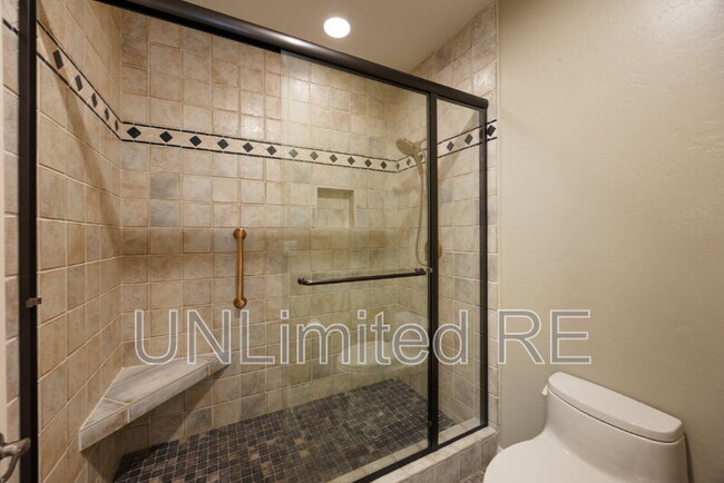 Building Photo - 674 Crosscreek Dr