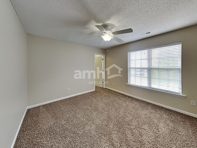 Building Photo - 5323 Kim St SW