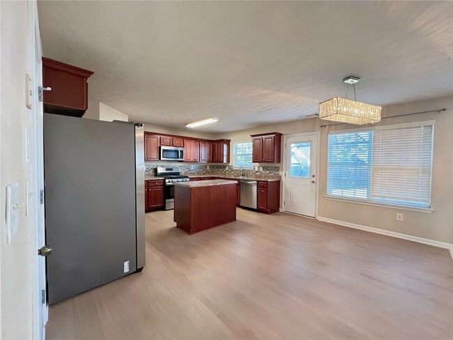 Building Photo - 2751 Spence Ct NE