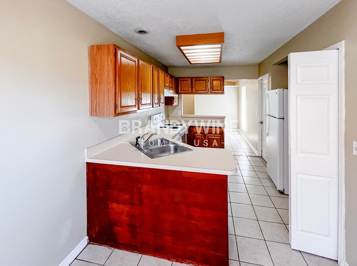 Building Photo - 8145 Mactavish Way W