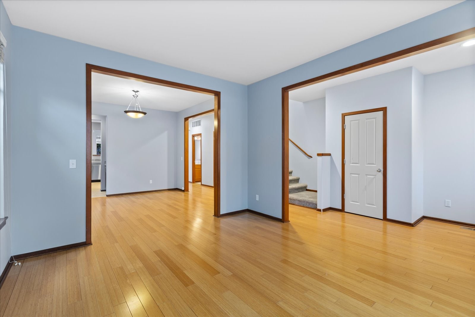 Building Photo - 5926 SE 2nd Ct