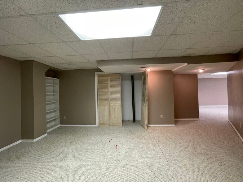Building Photo - 636 Canary Estates Dr