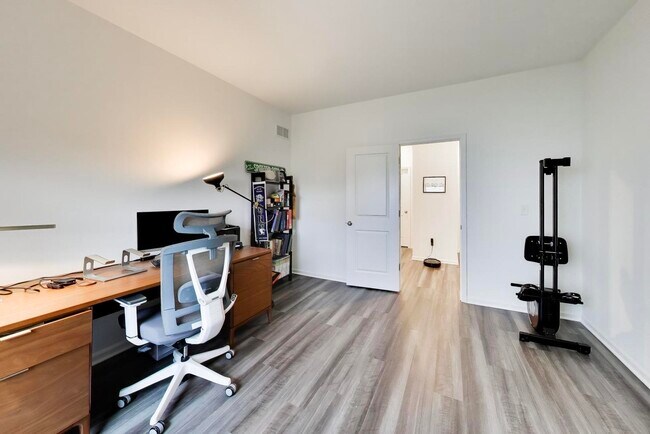 Building Photo - 420 Radcliff Ln