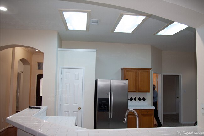 Building Photo - 4918 Pinder Ln