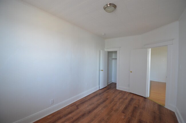 Building Photo - 169-171-171 Avenue F