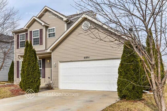 Building Photo - 6801 Desert Dr