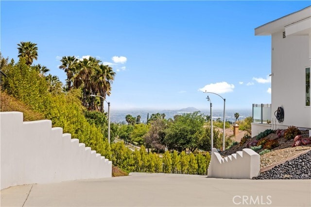 Building Photo - 1270 W Chase Dr