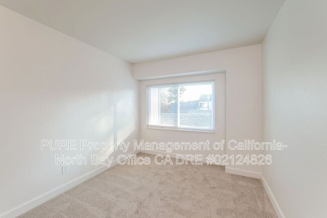 Building Photo - 2305 Cross Ave