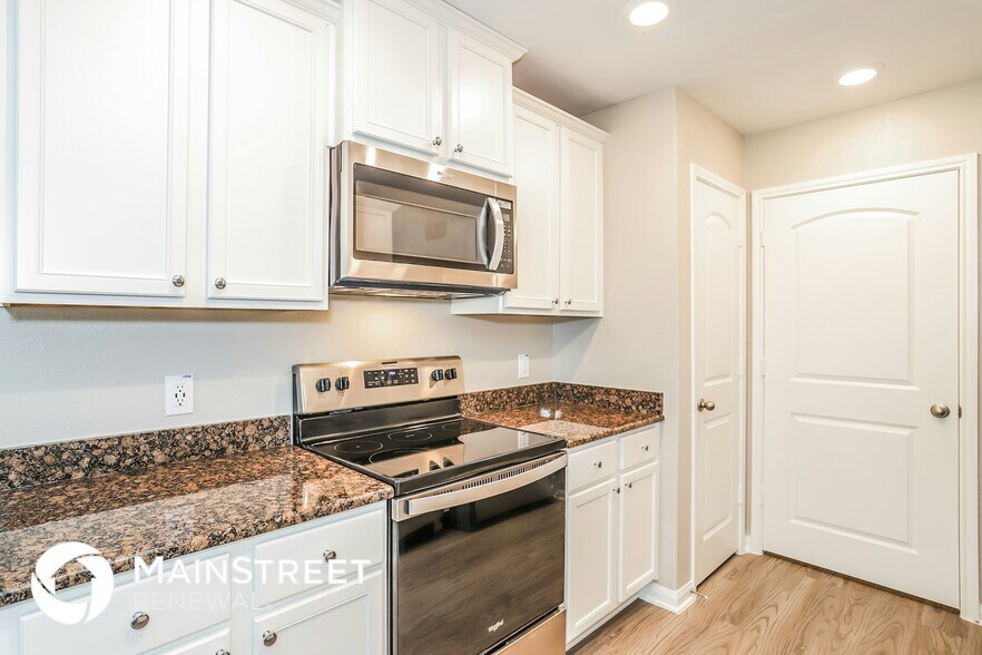 Building Photo - 26123 Hals Dr