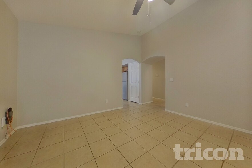 Building Photo - 22371 W Solano Dr