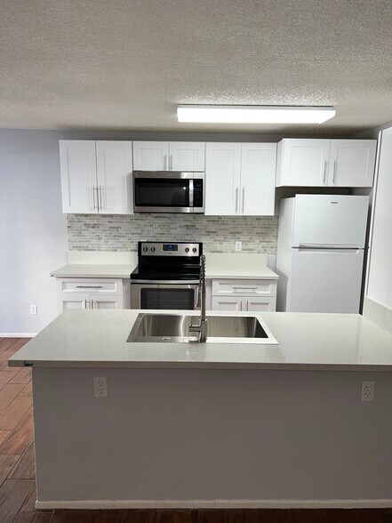 Building Photo - 5236 W Peoria Ave