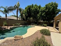 Building Photo - 1127 W Mesquite St