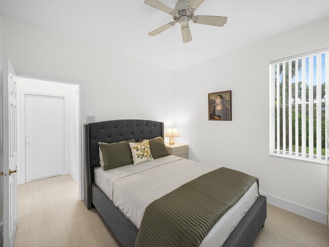 Building Photo - 9070 Cypress Hollow Dr