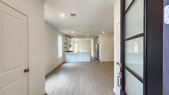 Building Photo - 28815 Texas Sparrow Ln
