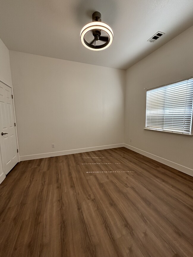 Bedroom - 9120 Bridalveil Cir