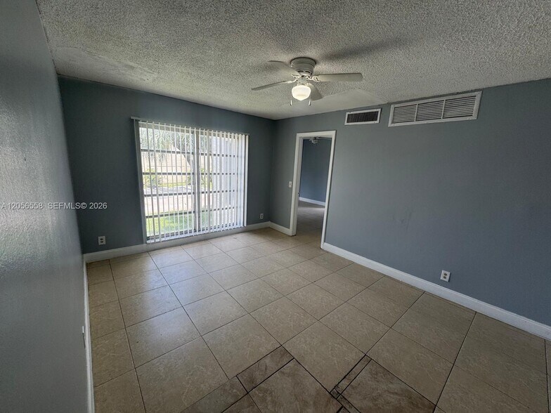 Building Photo - 4519 Treehouse Ln