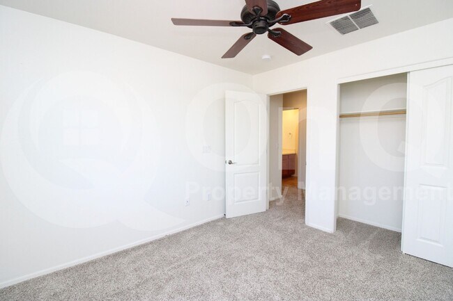 Building Photo - 1645 W Gentle Brook Trail