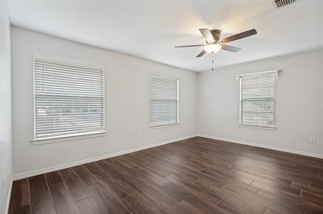 Building Photo - 1156 Bent Oaks Dr