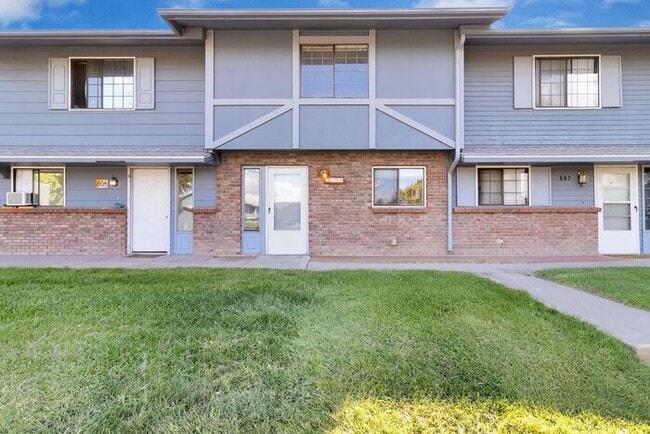 Primary Photo - 2 Bedroom Condo near CMU
