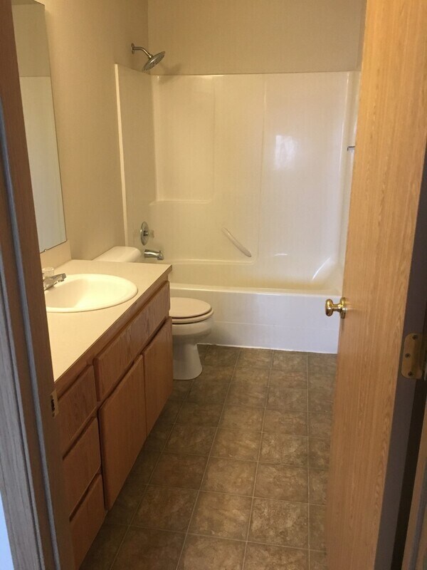 Building Photo - 8619 Overland Ct