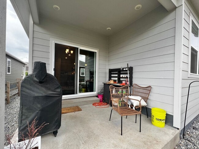 Building Photo - Gorgeous 4-Bed 2-Bath home Fort Collins, CO!