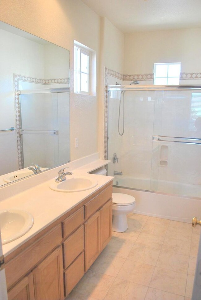 Building Photo - Bright 2 Story Home In Great Dublin Ranch ...