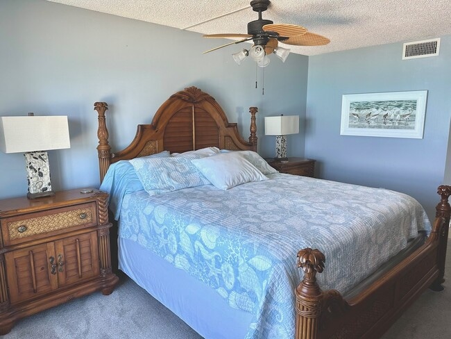 Building Photo - Hutchinson Island