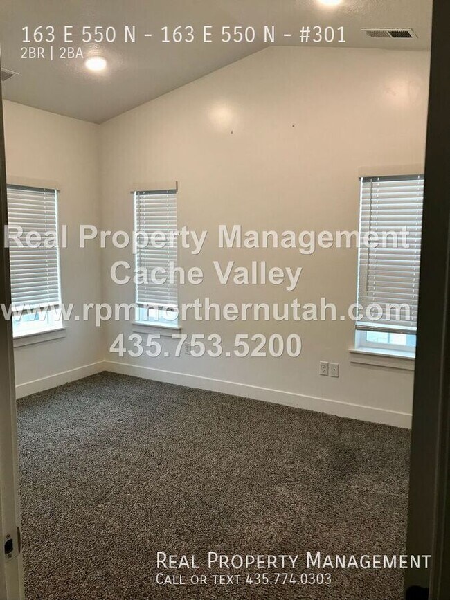 Building Photo - 163 E 550 N