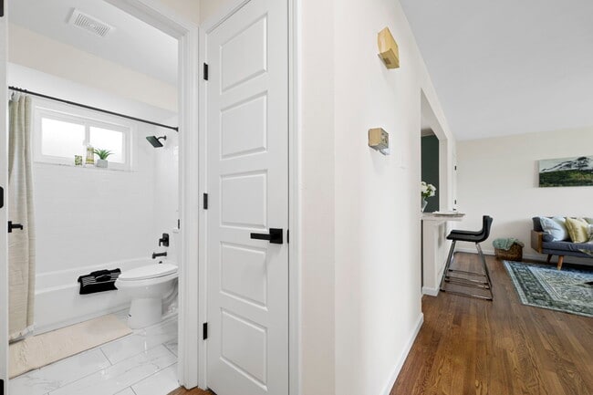 Building Photo - 7944 Lavington Dr