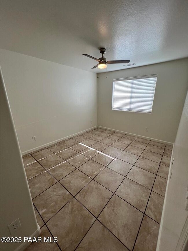 Building Photo - 9545 E Magma Dr