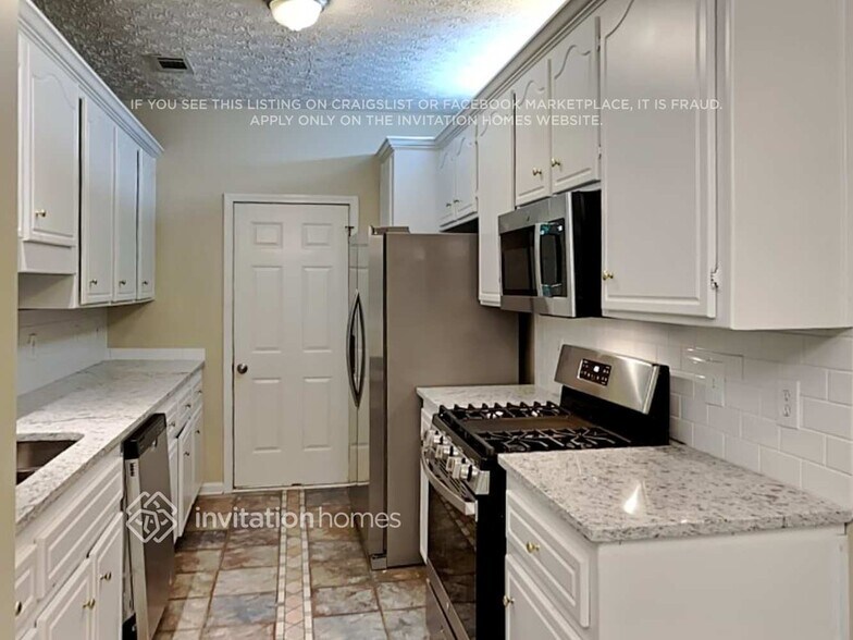 Building Photo - 304 Apache Dr