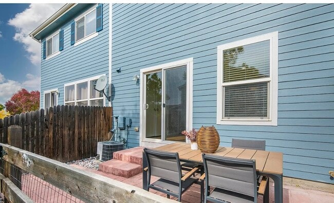 Building Photo - 282 Smith Cir