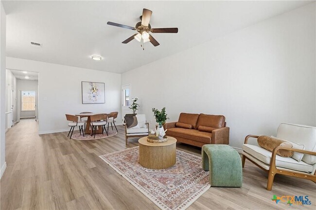 Building Photo - 504 Adley Ave