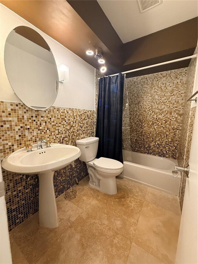 Building Photo - 15315 Loch Isle Dr W