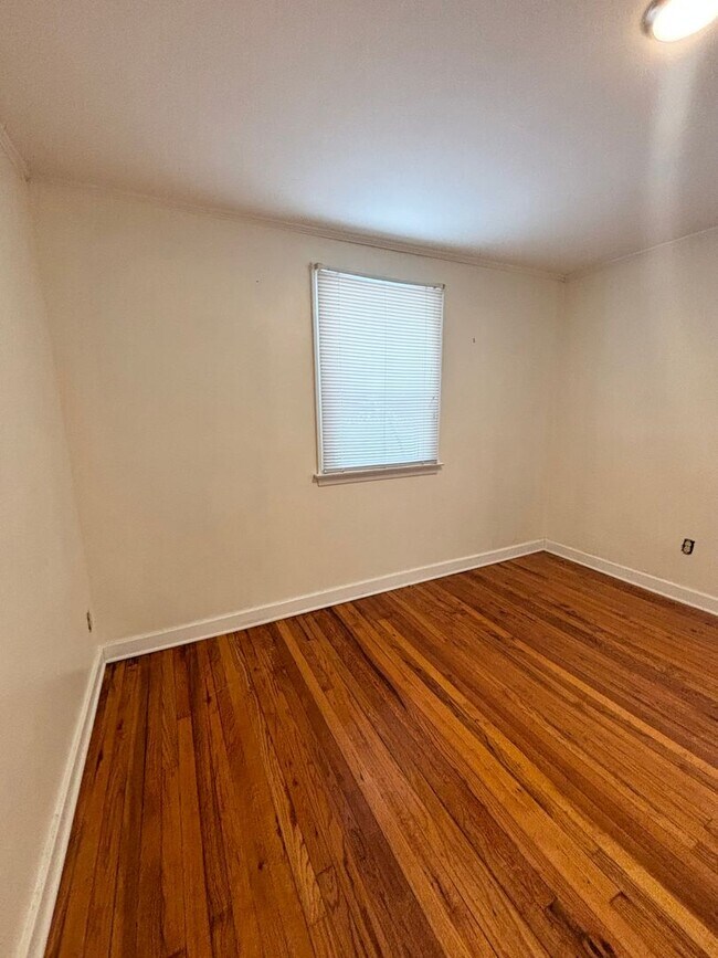 Building Photo - 110 Victory Dr