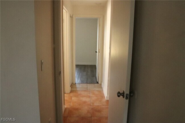 Building Photo - 320 Harry Ave S