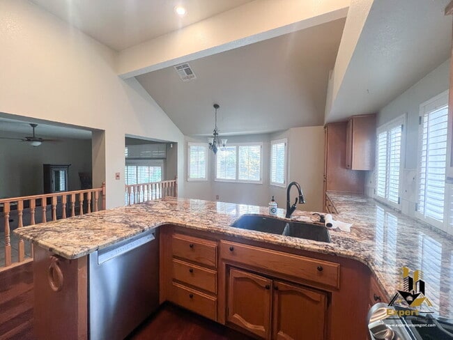 Building Photo - 8204 Eversley Ct