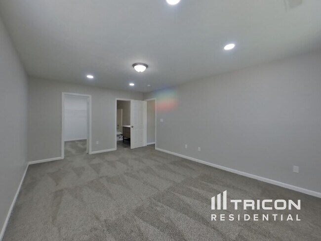Building Photo - 176 Heartwood Hill