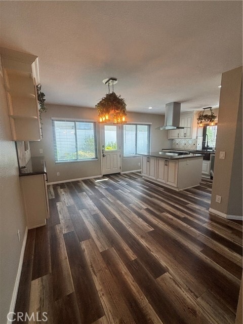 Building Photo - 5 Falcon Crest Ln