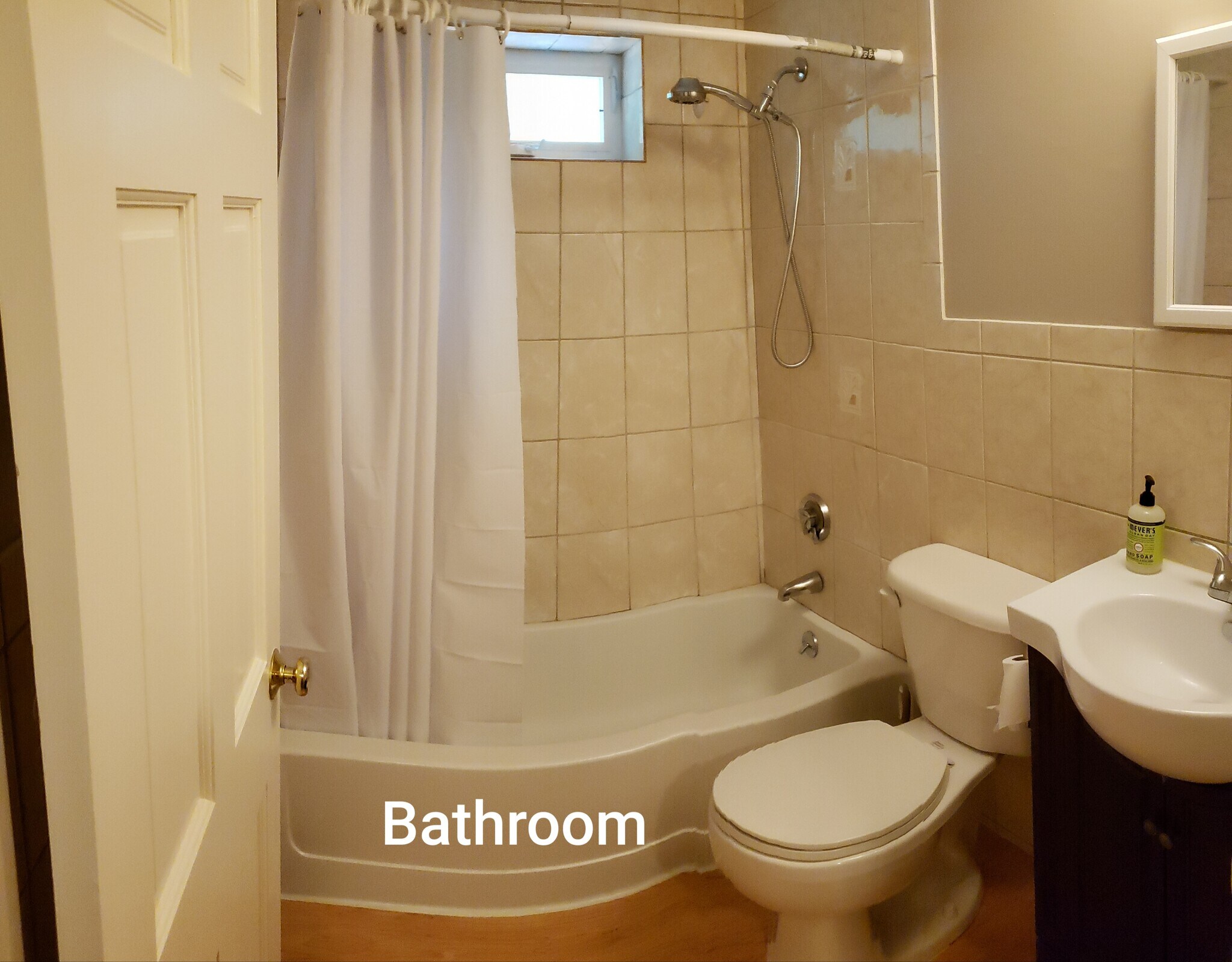 Full bath - 87 Cheryl Ln