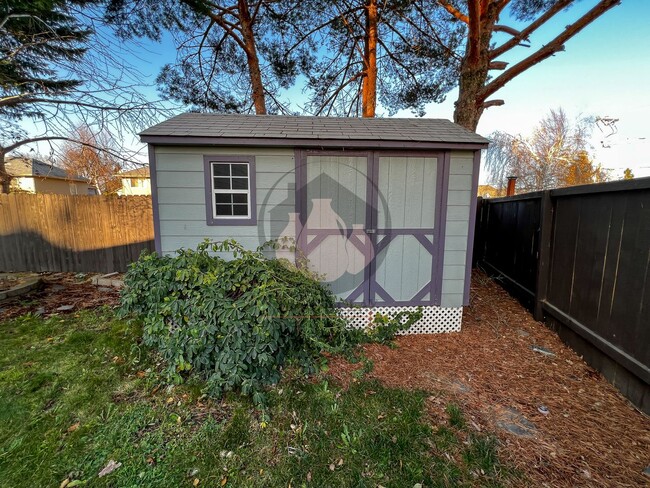 Building Photo - Charming Keizer Home-Coming First week of ...