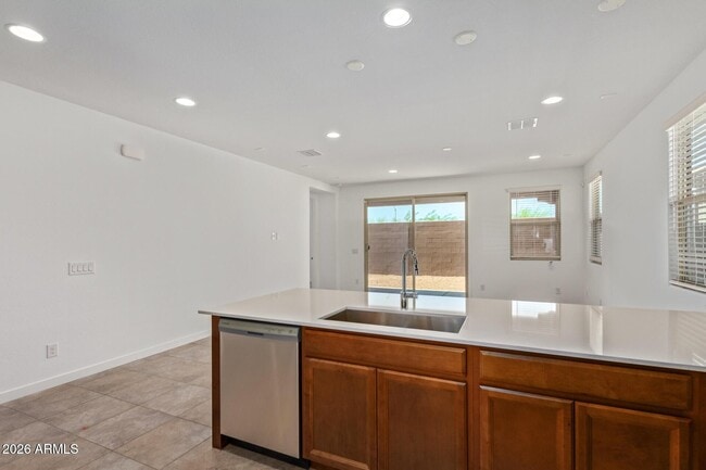 Building Photo - 8910 W Palo Verde Dr