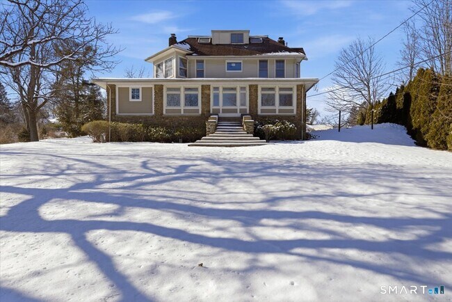 Building Photo - 2750 Whitney Ave