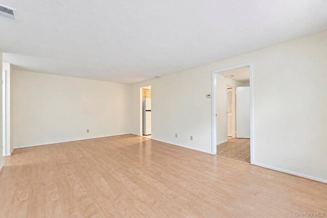 Building Photo - 167 Cambridge Dr