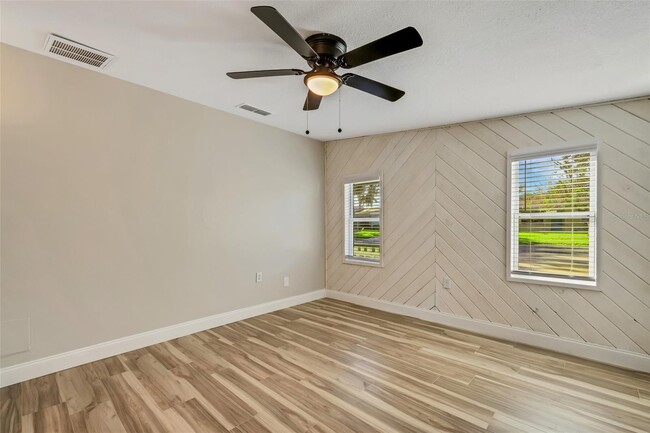 Building Photo - 1824 Roanoke Ave