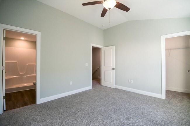 Building Photo - Gorgeous 2 Bedroom Townhome in Beachside Village