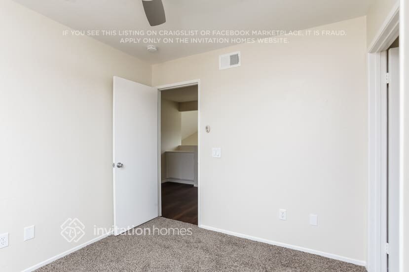 Building Photo - 23784 Sierra Oak Dr